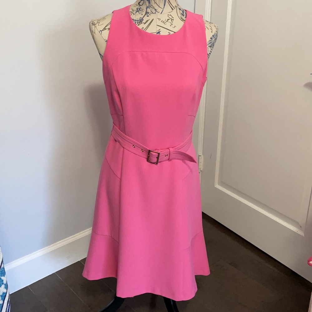 Lined pink sleeveless dress with belt